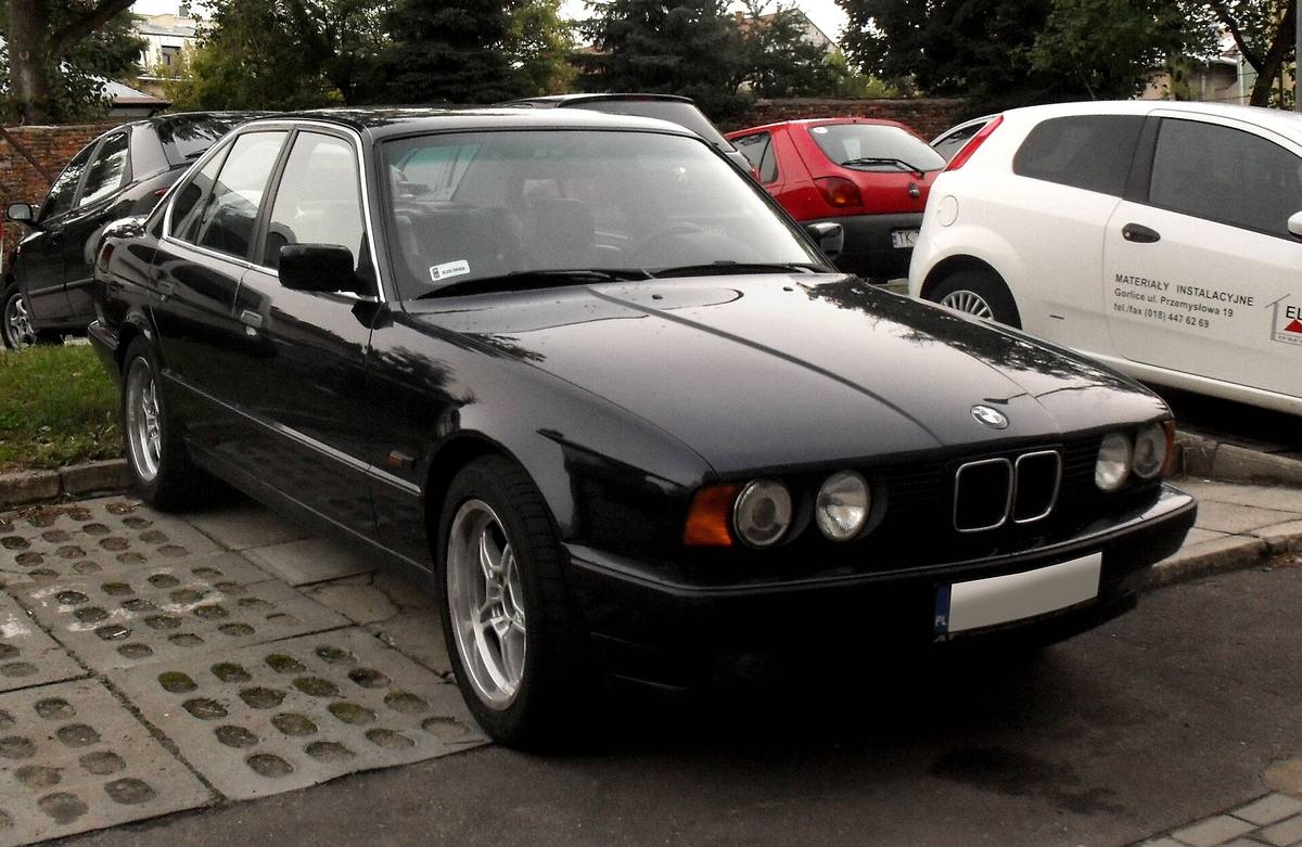 BMW řady 5 generace E34