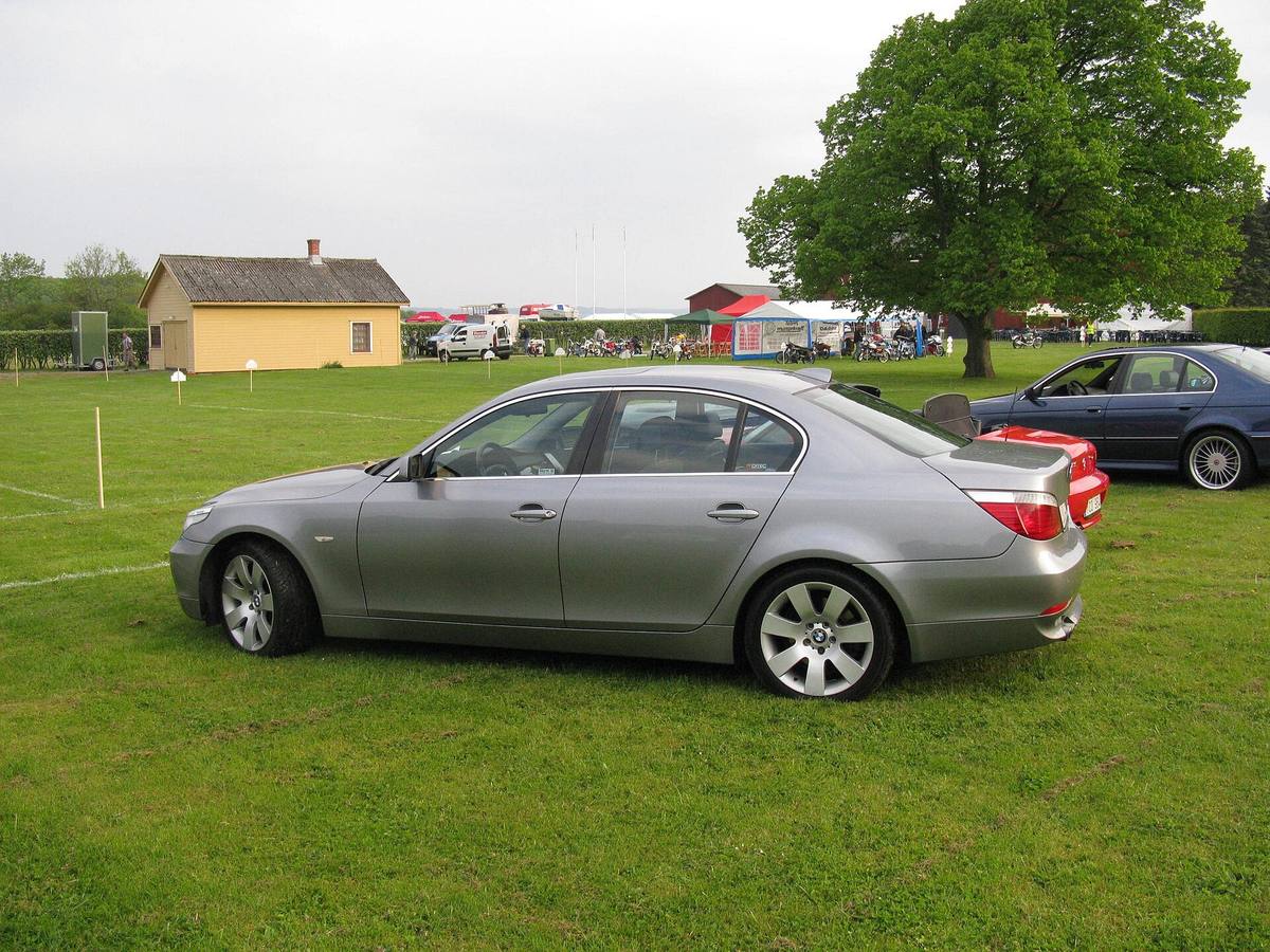 BMW 530i generace E60