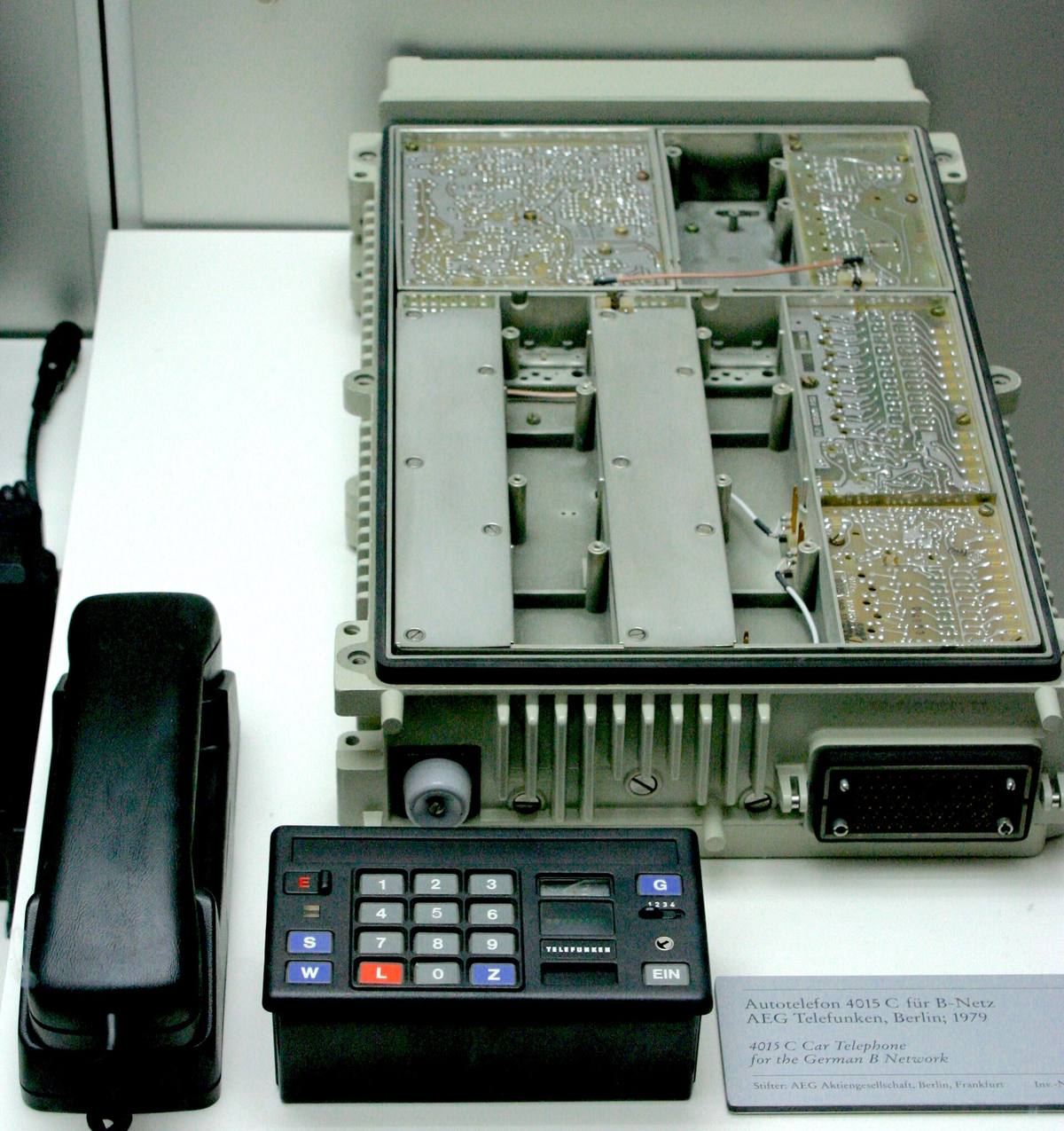 Autotelefon pro německou síť B ve sbírce Deutsches Museum