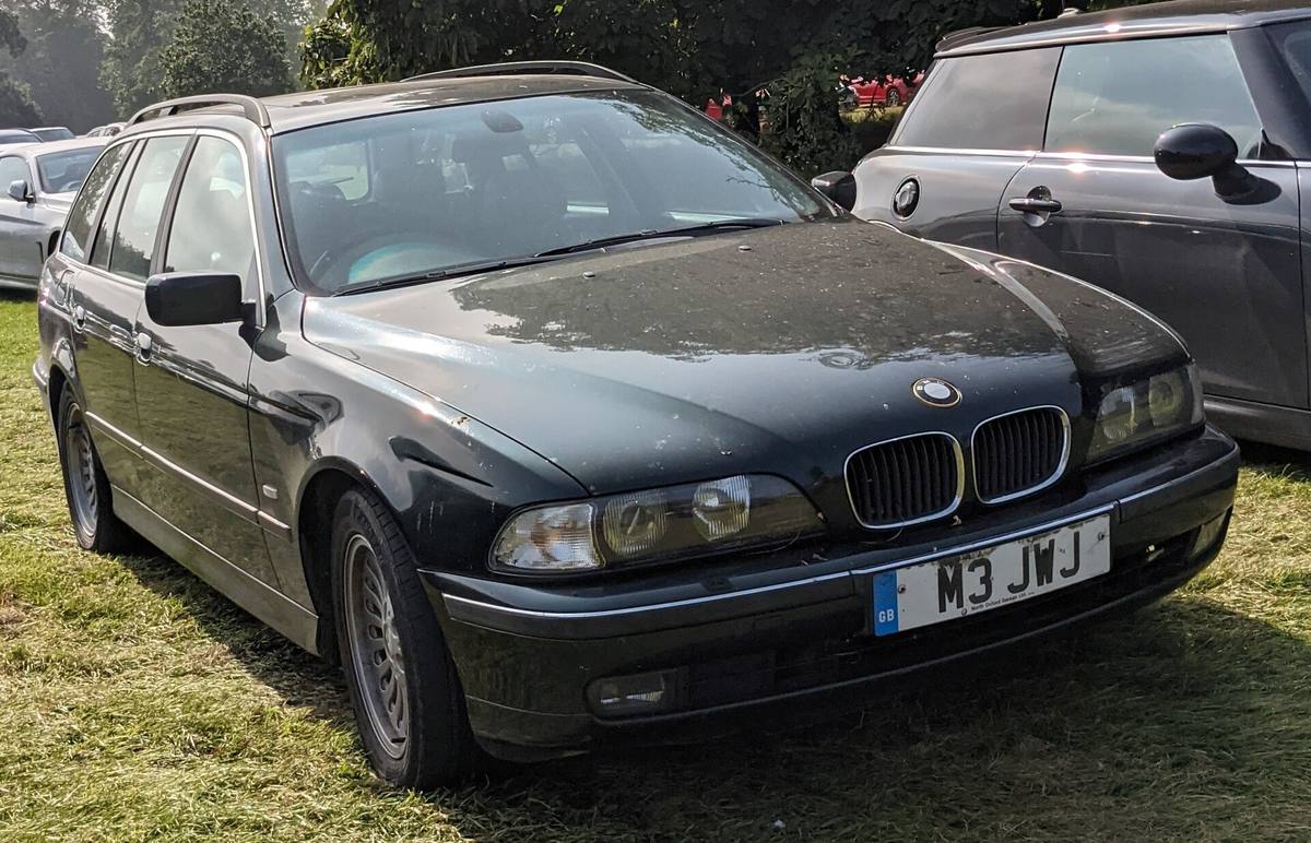 BMW 530d Touring generace E39, ročník 2000