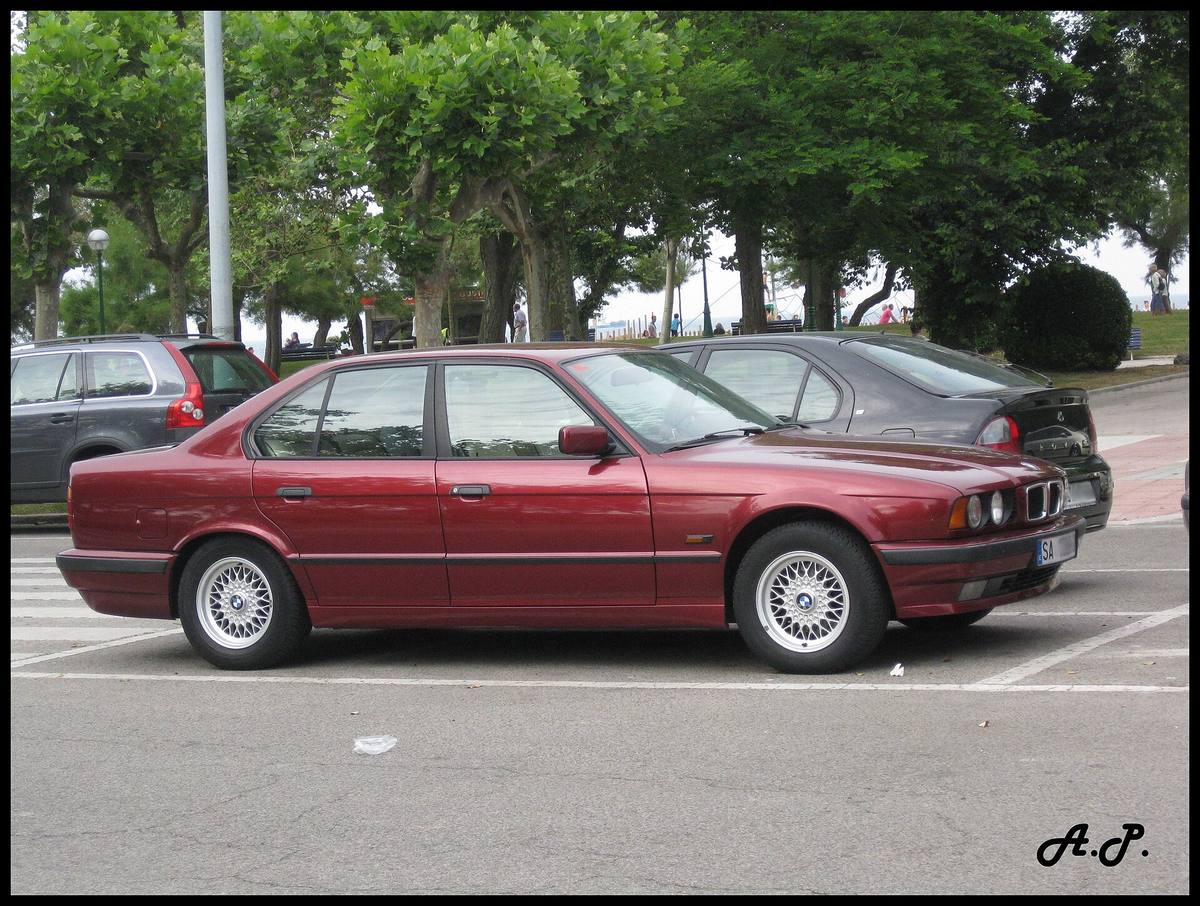 Sedan BMW 525 tds generace E34