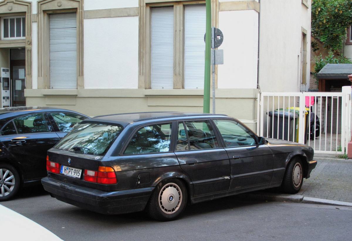 BMW řady 5 v provedení Touring z generace E34